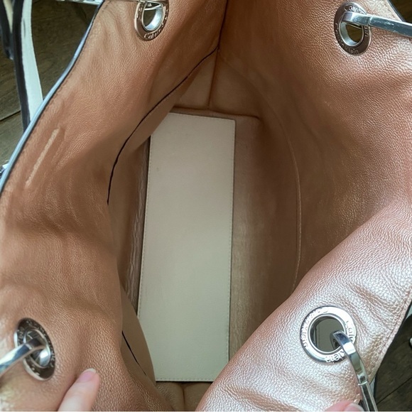 Calvin Klein white weave maxi tote bag with matching wristlet - Picture 6 of 16